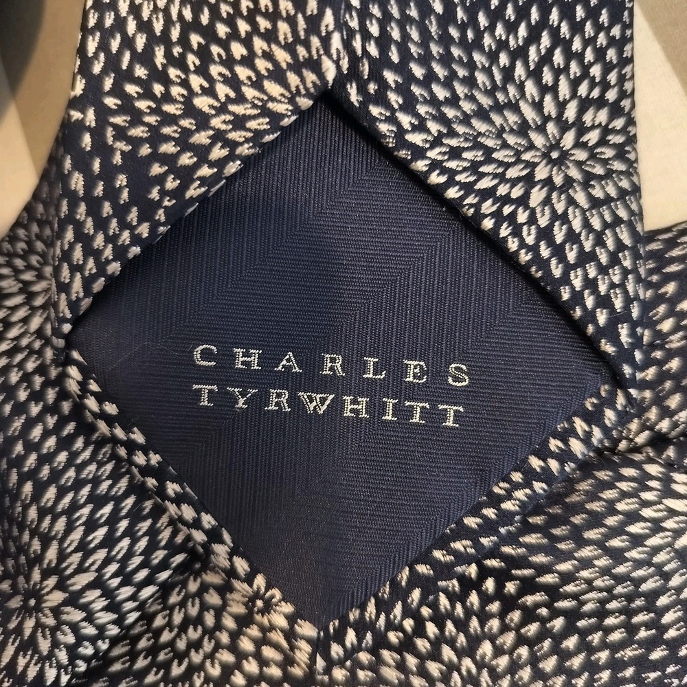 Charles Tyrwhitt 100% Silk Tie Floral Navy - Picture 6 of 8